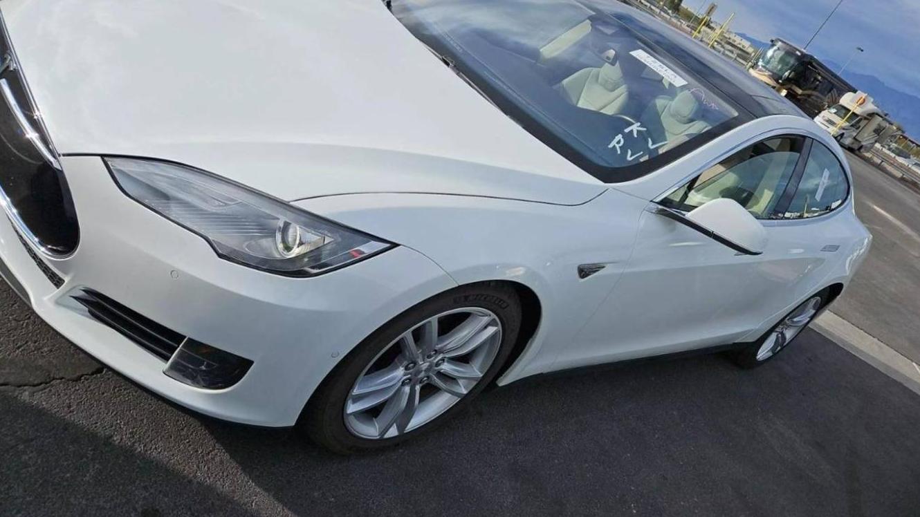 TESLA MODEL S 2015 5YJSA1S24FF095294 image